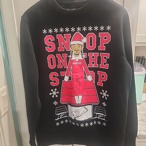 Dogg Supply Black Graphic Print Snoop On The Stoop Snowflakes Sweatshirt Small